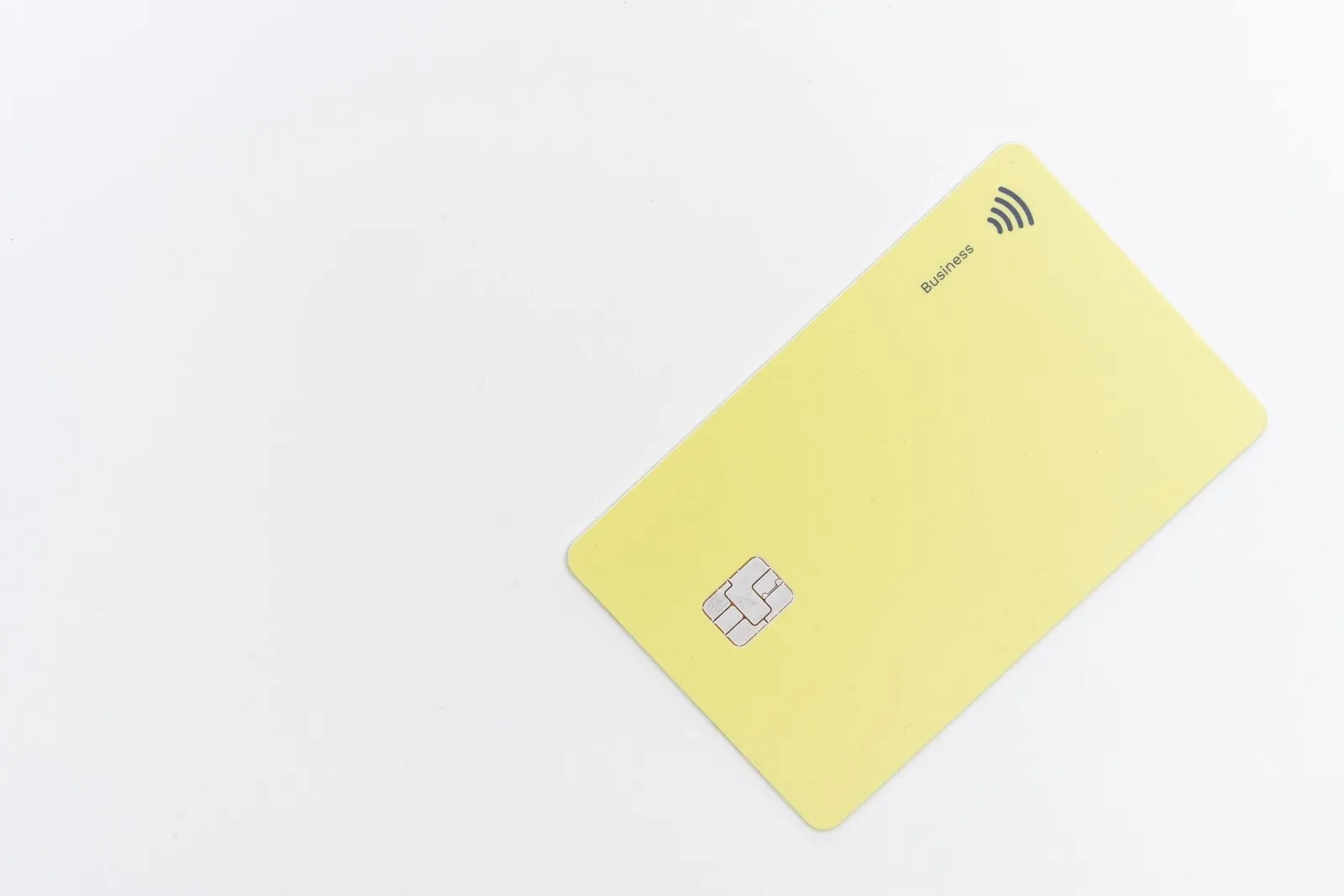 Blank pastel card with a chip, symbolising a hardware wallet or crypto backup card